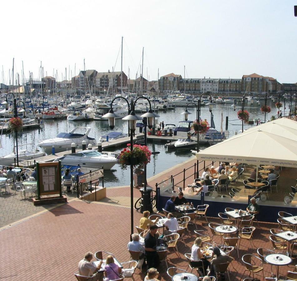 Eastbourne, Sovereign Harbour Holiday Home エクステリア 写真